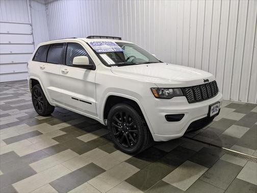 Photo 5 of 20 of 2021 Jeep Grand Cherokee Laredo