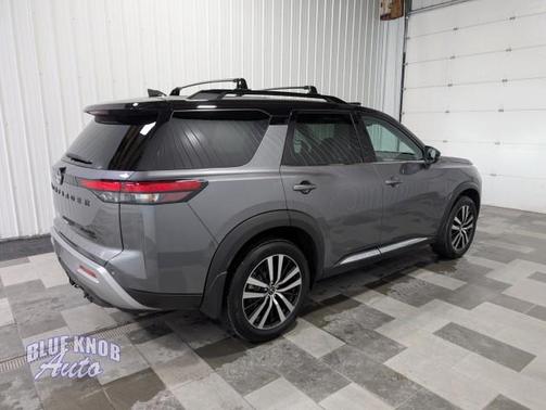 2023 Nissan Pathfinder Platinum 4WD