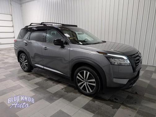 2023 Nissan Pathfinder Platinum 4WD