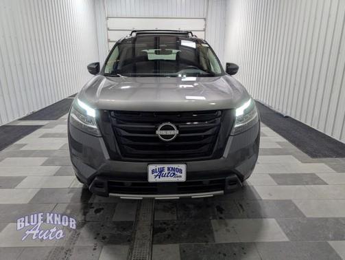 2023 Nissan Pathfinder Platinum 4WD