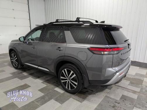 2023 Nissan Pathfinder Platinum 4WD