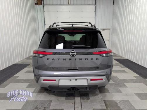 2023 Nissan Pathfinder Platinum 4WD