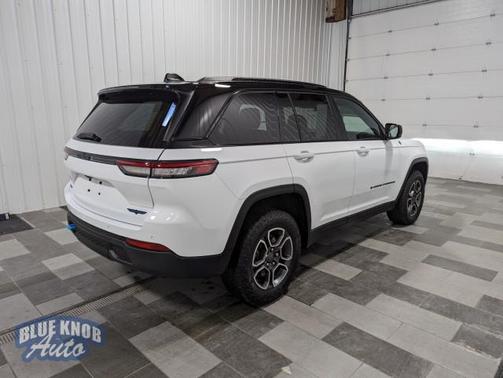 2023 Jeep Grand Cherokee 4xe Trailhawk