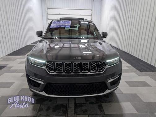 Baltic Gray Metallic Clearcoat 2022 Jeep Grand Cherokee 4xe Summit