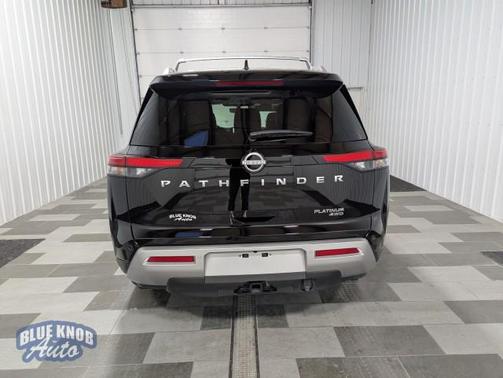 2025 Nissan Pathfinder Platinum 4WD