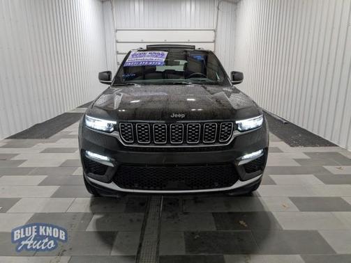2023 Jeep Grand Cherokee Summit