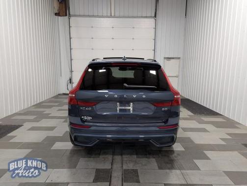 2024 Volvo XC60 B5 Plus Dark Theme