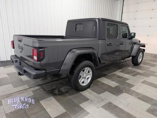 2022 Jeep Gladiator Sport S