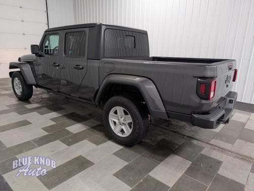 2022 Jeep Gladiator Sport S