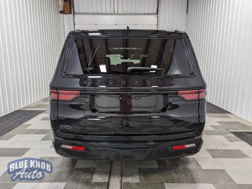 2024 Jeep Wagoneer Series II Carbide 4x4