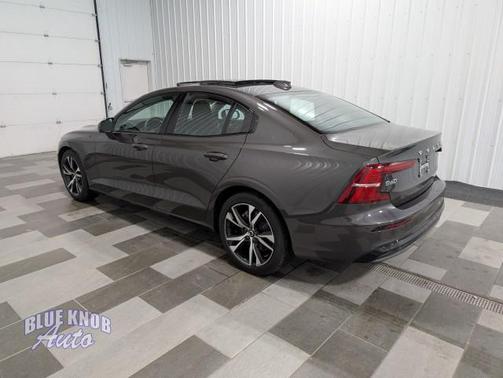 2024 Volvo S60 B5 Core Dark Theme