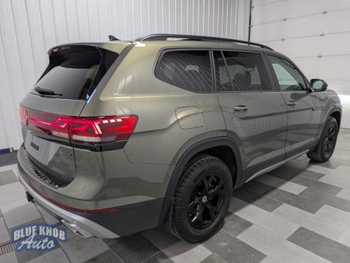 2024 Volkswagen Atlas 2.0T SE w/Technology 4MOTION