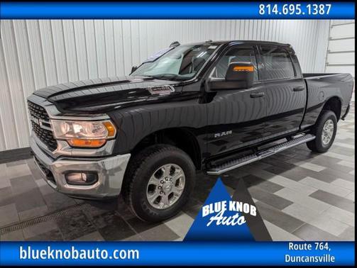 Diamond Black Crystal Pearlcoat 2024 RAM 2500 Big Horn Crew Cab 4x4 6'4' Box