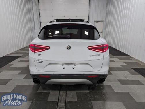 2022 Alfa Romeo Stelvio Ti