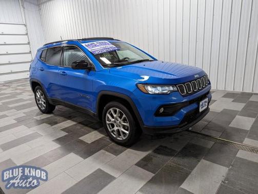 2022 Jeep Compass Latitude Lux