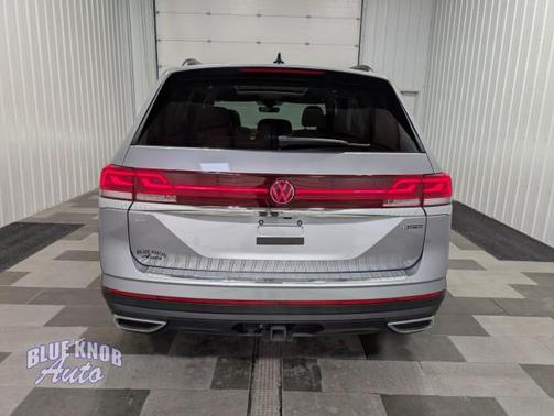 Silver Mist Metallic 2024 Volkswagen Atlas 2.0T SE w/Technology 4MOTION