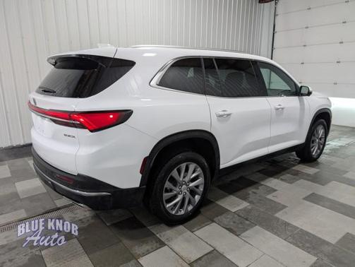 2025 Buick Enclave Preferred FWD