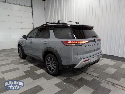 2024 Nissan Pathfinder SL 4WD