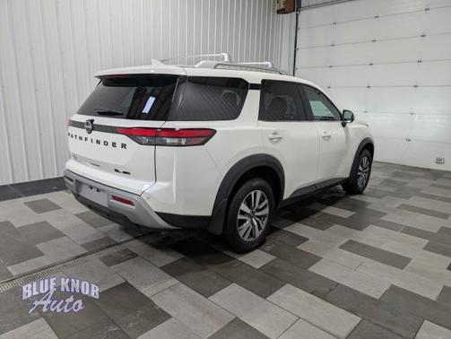 Pearl White Tricoat 2023 Nissan Pathfinder SL 4WD