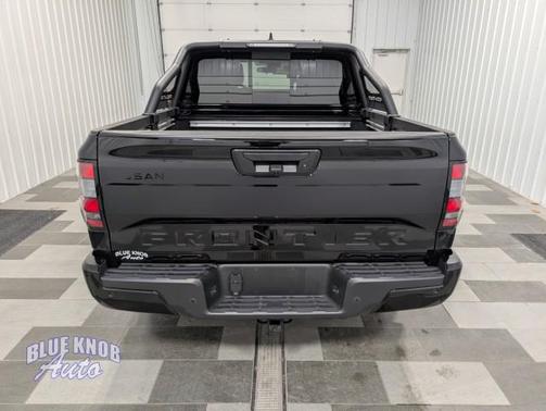 2024 Nissan Frontier SV