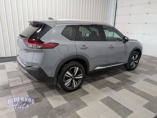Boulder Gray Pearl 2023 Nissan Rogue SL