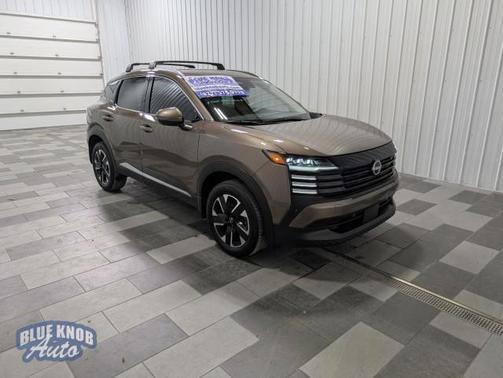 2025 Nissan Kicks SR