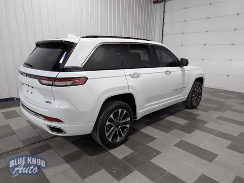 2022 Jeep Grand Cherokee 4xe Overland