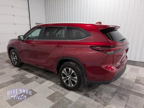 2025 Toyota Highlander XLE