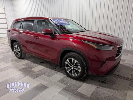 2025 Toyota Highlander XLE