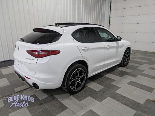 2022 Alfa Romeo Stelvio Ti
