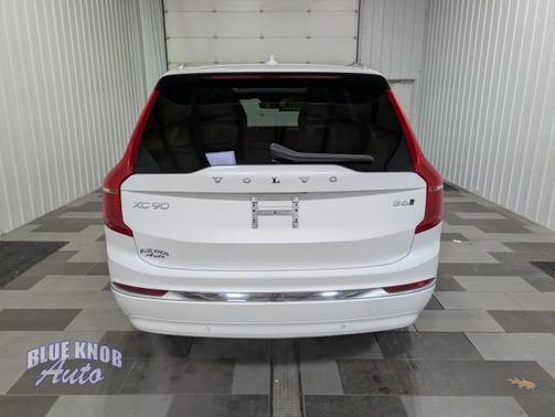 2025 Volvo XC90 B6 Plus 7-Seater