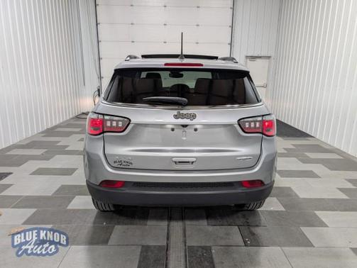 2022 Jeep Compass Latitude Lux
