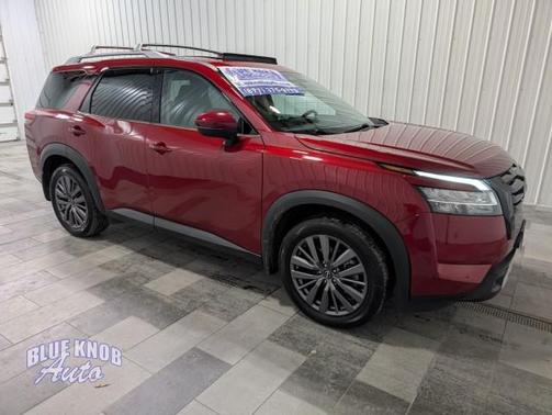 2023 Nissan Pathfinder SL 4WD