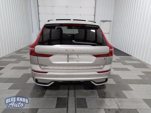 2025 Volvo XC60 B5 Ultra