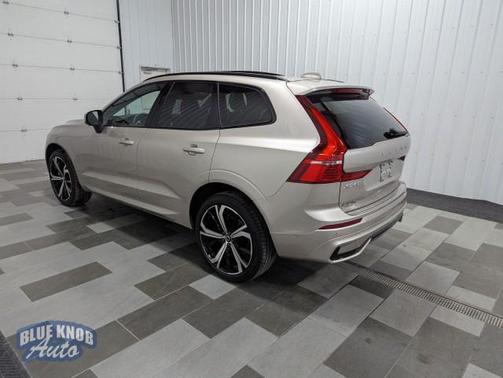 2025 Volvo XC60 B5 Ultra