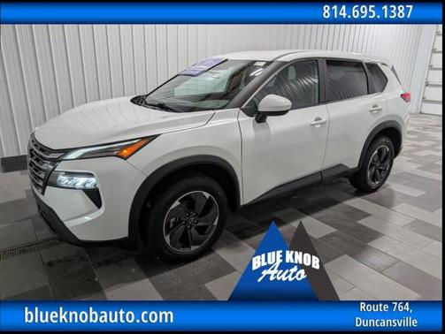 Everest White Pearl 2025 Nissan Rogue SV