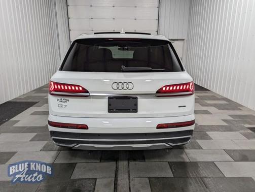 2024 Audi Q7 45 Premium Plus