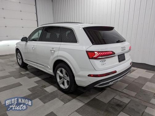 2024 Audi Q7 45 Premium Plus