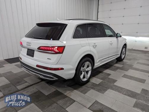 2024 Audi Q7 45 Premium Plus