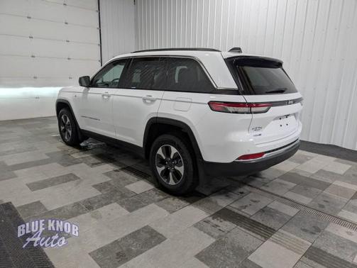 2022 Jeep Grand Cherokee 4xe Base