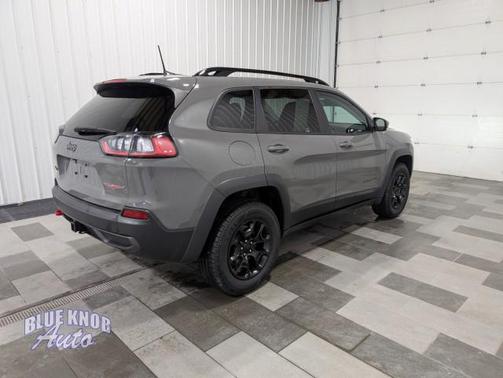 Sting-Gray Clearcoat 2022 Jeep Cherokee Trailhawk