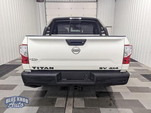 2024 Nissan Titan SV