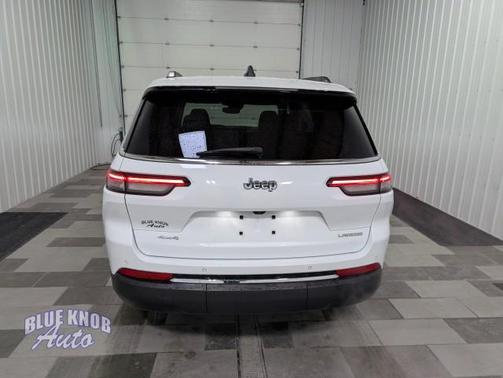 Bright White Clearcoat 2023 Jeep Grand Cherokee L Laredo