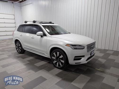 2023 Volvo XC90 Recharge Plug-In Hybrid T8 Ultimate Bright Theme 7-Seater