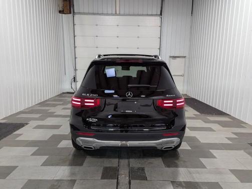 2024 Mercedes-Benz GLB 250 4MATIC