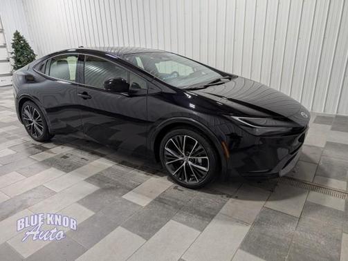 2025 Toyota Prius XLE