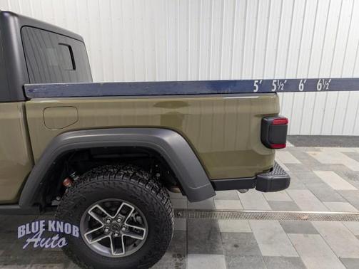 2025 Jeep Gladiator Mojave 4x4