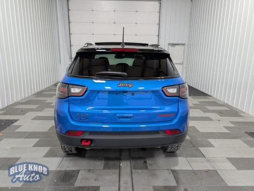 2025 Jeep Compass Trailhawk