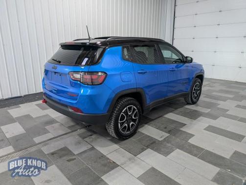 2025 Jeep Compass Trailhawk