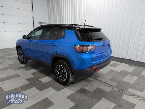 2025 Jeep Compass Trailhawk